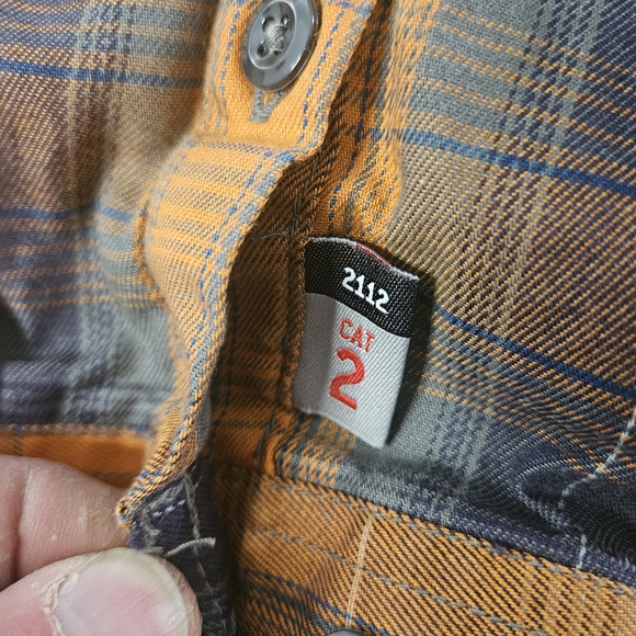 Carhartt Men's Plaid FR CAT 2 Shirt - Picture 3 of 7